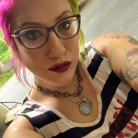 Meet your Posher, Bunny - Picture 1 of 1